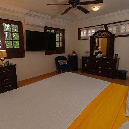Hotel Boutique Villas Segovia Косумел Екстериор снимка
