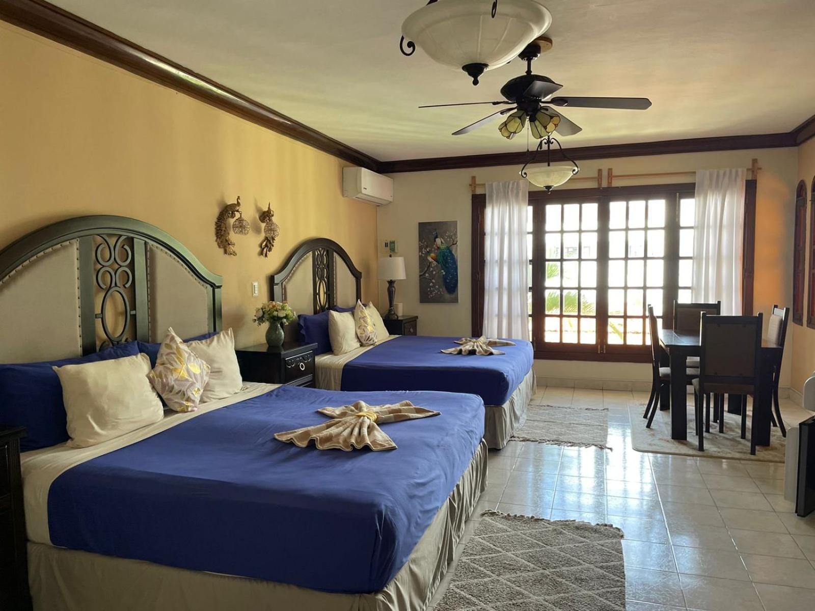 Hotel Boutique Villas Segovia Косумел Екстериор снимка