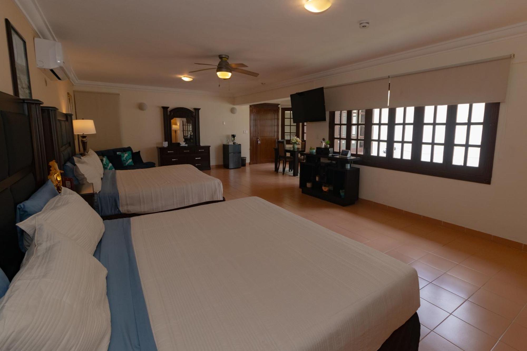 Hotel Boutique Villas Segovia Косумел Екстериор снимка