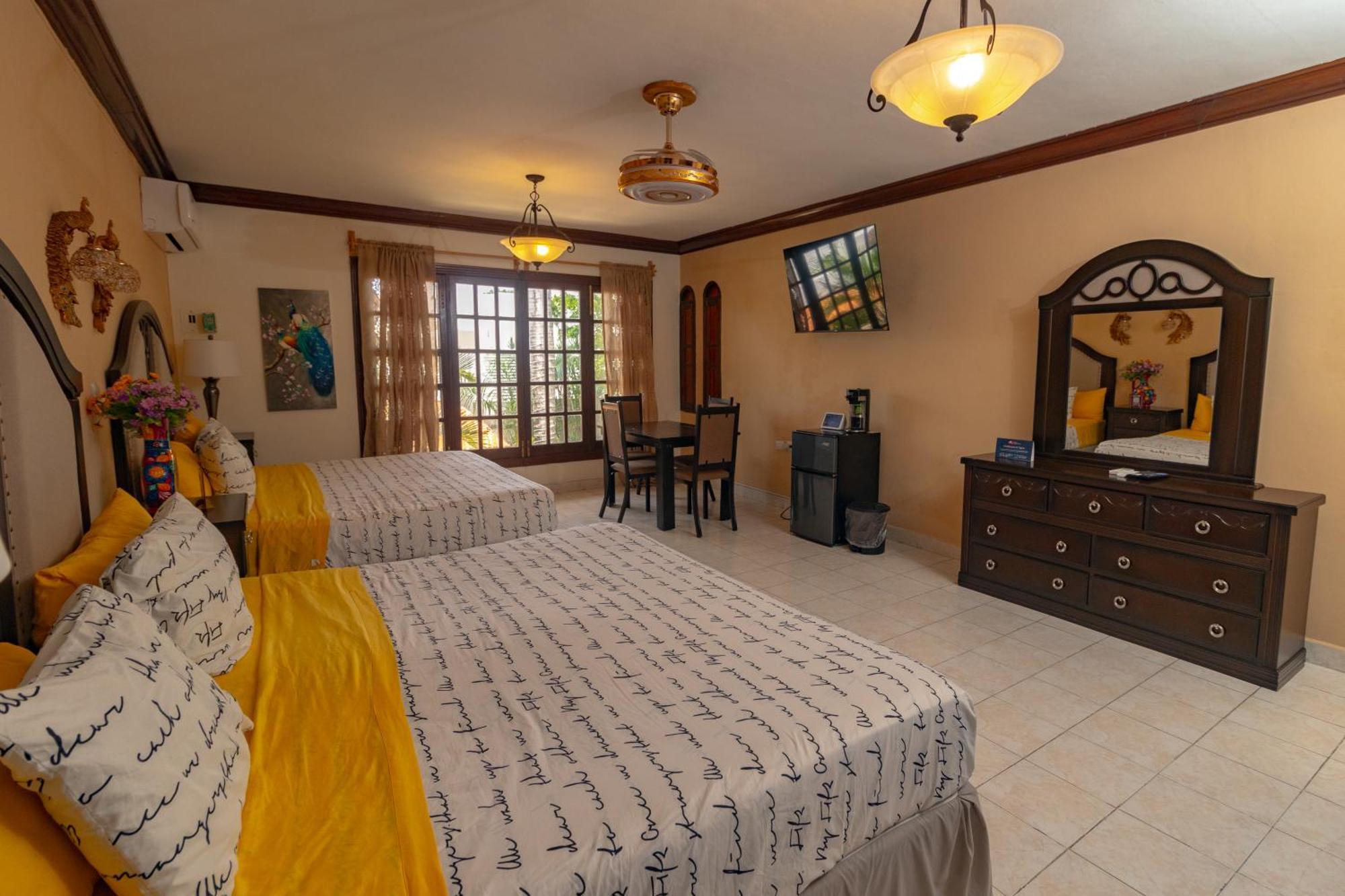 Hotel Boutique Villas Segovia Косумел Екстериор снимка